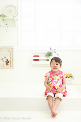 自然な写真で2歳誕生日撮影|東京子供写真館オリオール