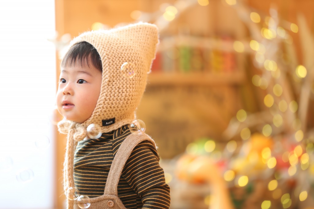 1歳誕生日写真を本物の自然な写真で撮影 子供写真館オリオール 1歳誕生日写真を本物の自然な写真で撮影 子供写真館オリオール
